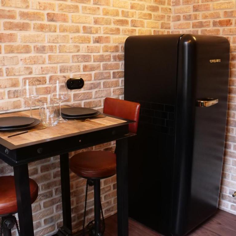 35 SPEAKEASY - Ambiance PUB Anglais Centre Ville avec Parking - Appartement 1 Chambre - 64