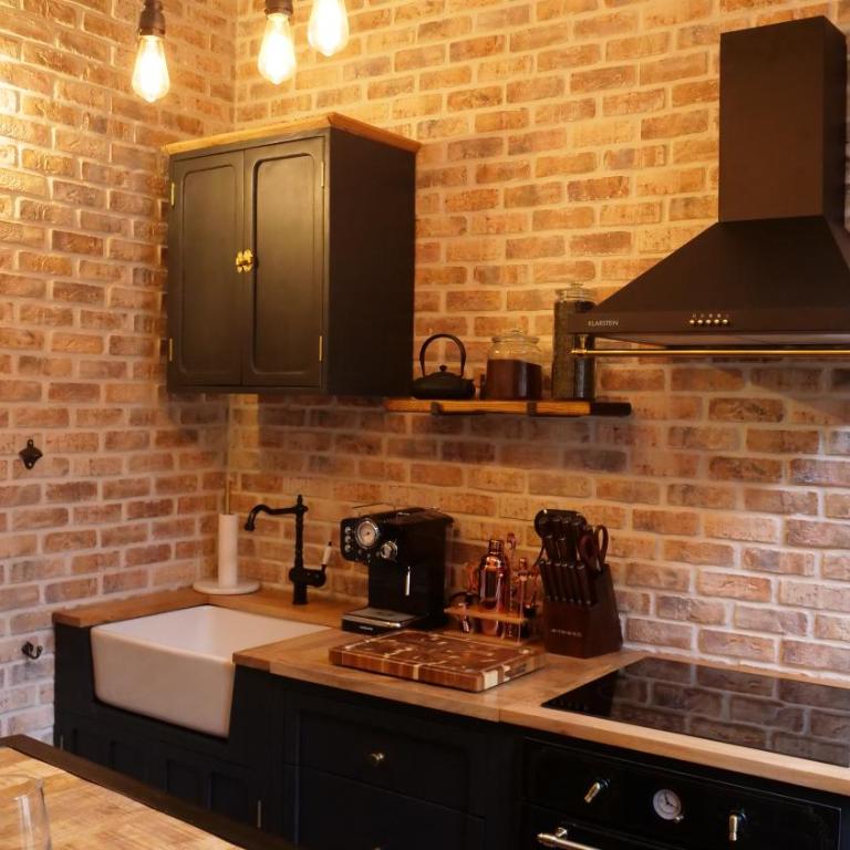 35 SPEAKEASY - Ambiance PUB Anglais Centre Ville avec Parking - Appartement 1 Chambre - 60