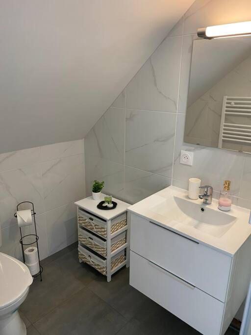 Esprit Violet - Joli Studio Salengro - Sauna & Sport club - Apartment mit 1 Schlafzimmer - 12