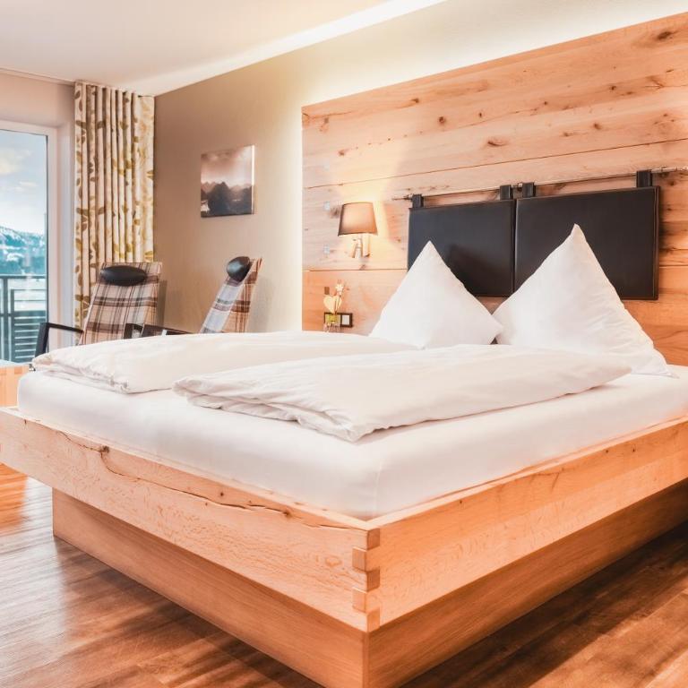 PANORAMA Allgäu Spa Resort - Junior Suite mit Balkon - 2