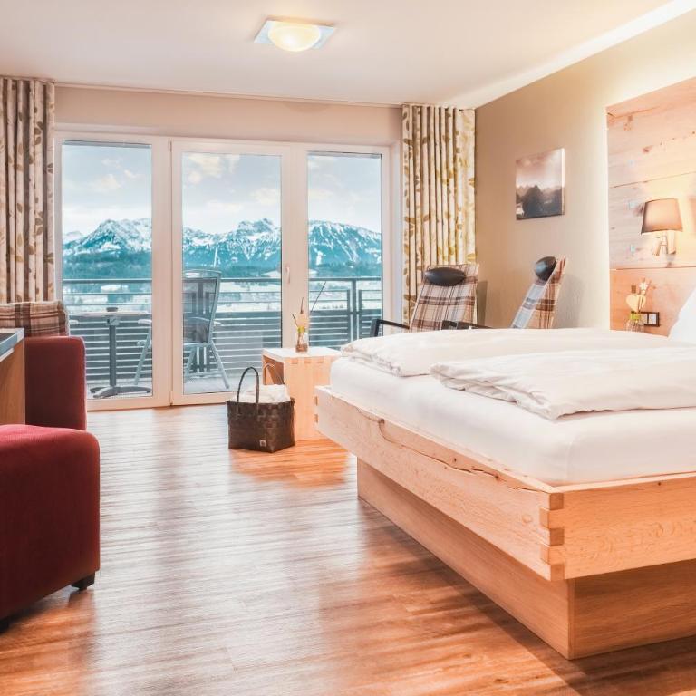 PANORAMA Allgäu Spa Resort - Junior Suite mit Balkon - 3