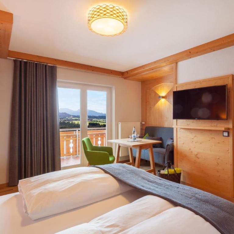 PANORAMA Allgäu Spa Resort - Doppelzimmer mit Balkon - 4