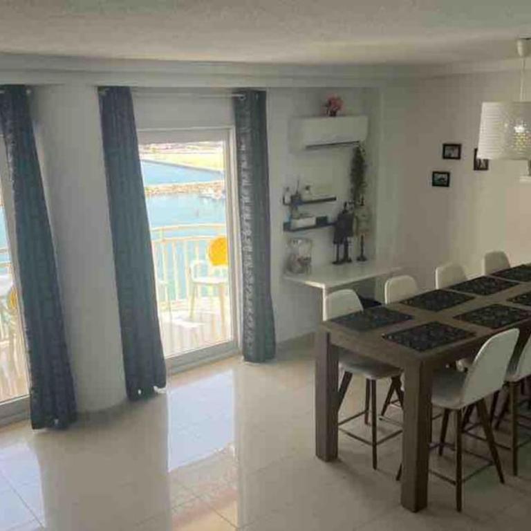 Ruim appartement aan het strand met 4 slaapkamers - Apartment - 8