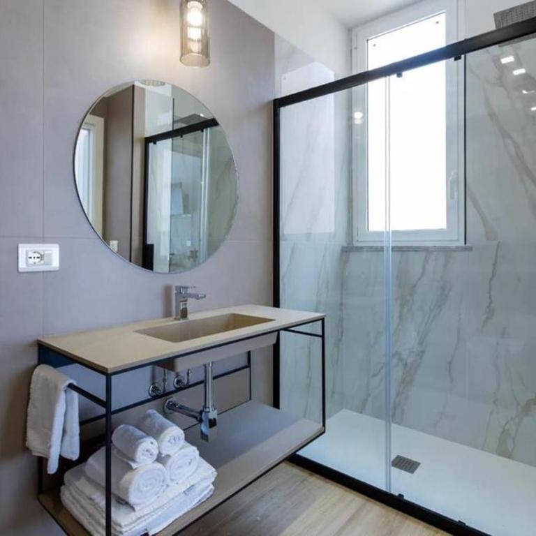 Le Gemme di Cavour Luxury Rooms - Triple Room with City View - 5