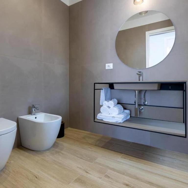 Le Gemme di Cavour Luxury Rooms - Triple Room with City View - 9