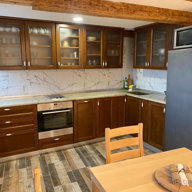 Durmitor Bela - Family Room with Balcony - 12