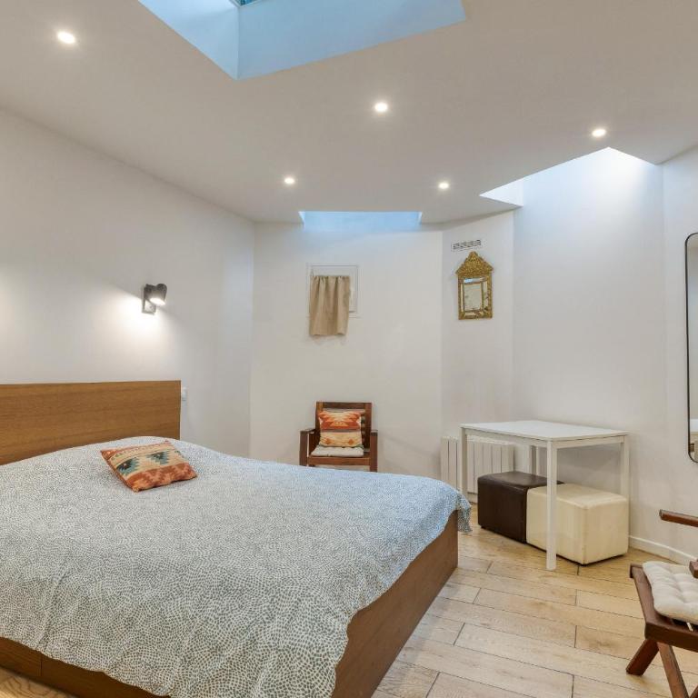 Les Vignes de Montmartre - Apartment - Split Level - 11