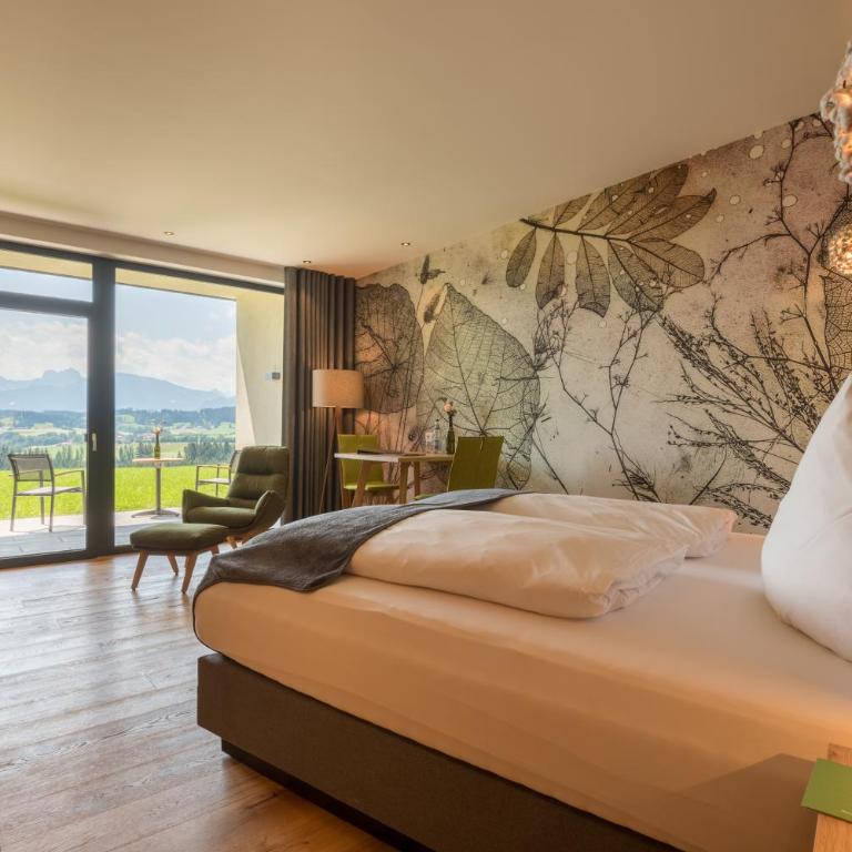PANORAMA Allgäu Spa Resort - Junior Suite mit Terrasse - 2
