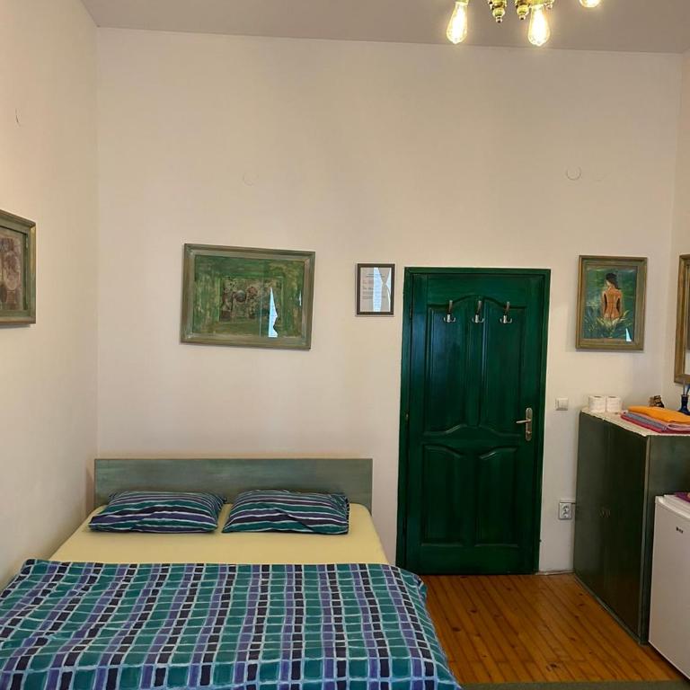 Guesthouse Hurma Rooms - Komfor Trokrevetna Soba - 7