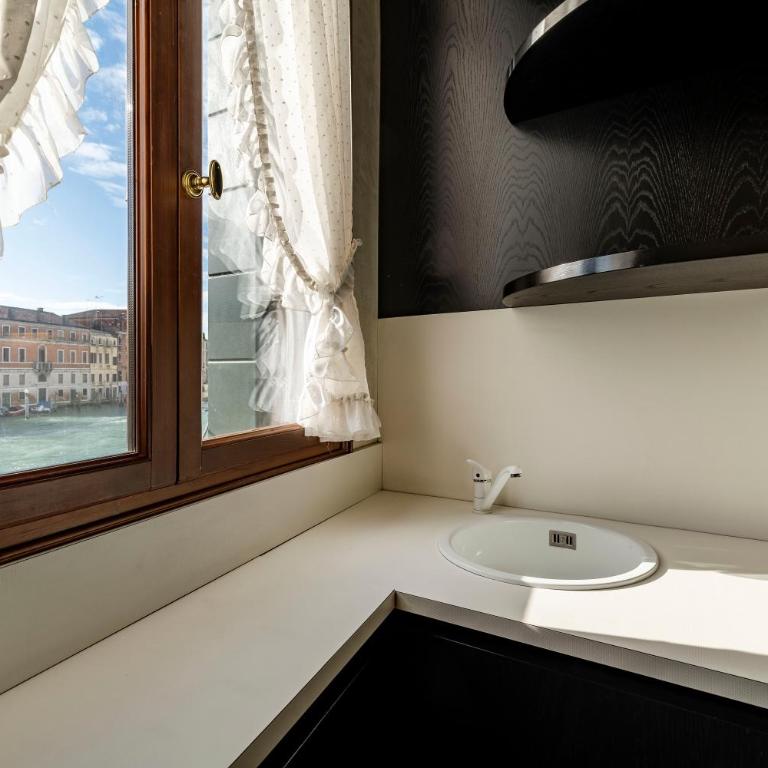Ca' De Le Colonne - Luxury Grand Canal View - Two-Bedroom Apartment - 30