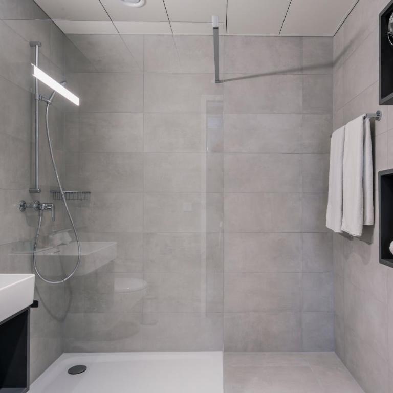 YParc Hôtel, FORUM - Suite - 9
