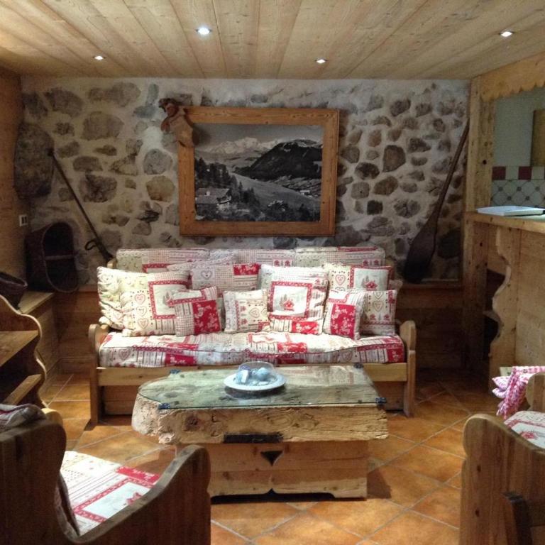 Appartement Montagnard avec Sauna, Terrasse & Poêle à Bois - Proche Pistes et Commerces - FR-1-467-87 - Apartment (6 Erwachsene) - 1