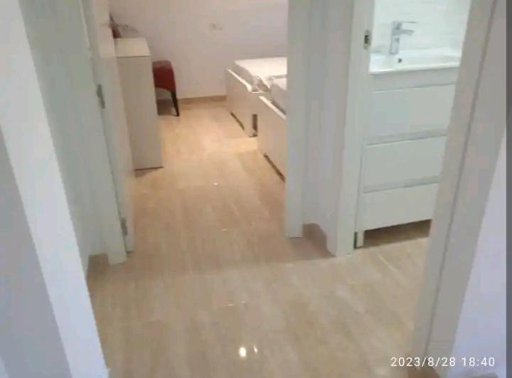 Casa en Jerez con patio cerca de la playa y de la sierra - Four-Bedroom House - 24