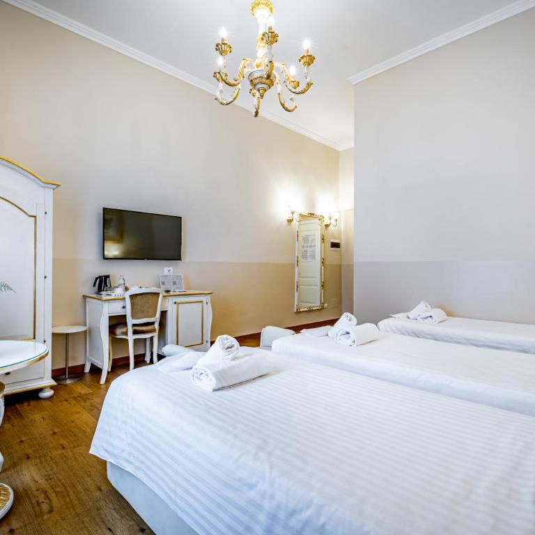 B&B La Terrazza Sul Duomo - Deluxe Triple Room - 12