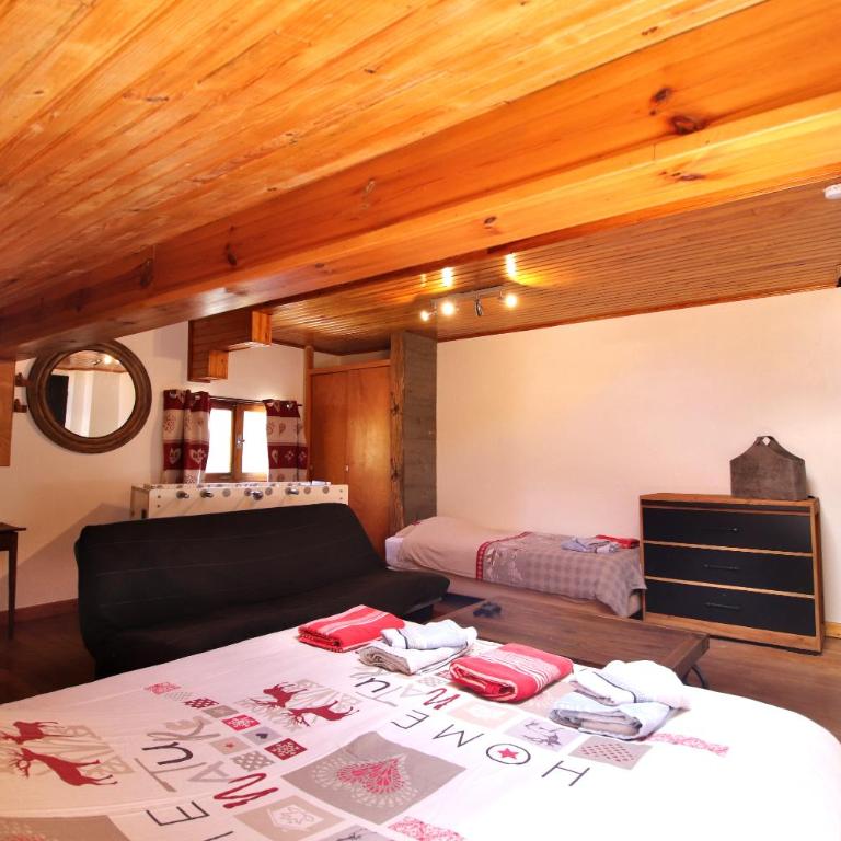 Spacious Chalet 16/18 Guests w/Slope View, Jacuzzi et Sauna - Chalet - 13