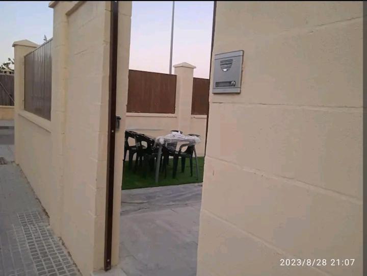 Casa en Jerez con patio cerca de la playa y de la sierra - Four-Bedroom House - 58