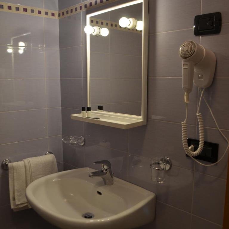 Aria Alpina Guest House Affittacamere - Camera Matrimoniale Standard - 5