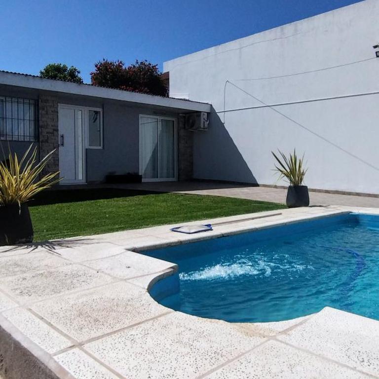 dpto faro con pileta climatizada a 300 mts de la playa - Apartamento de 1 dormitorio - 1