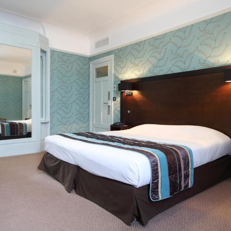 Grand Hôtel de Tours - Chambre Triple - 3
