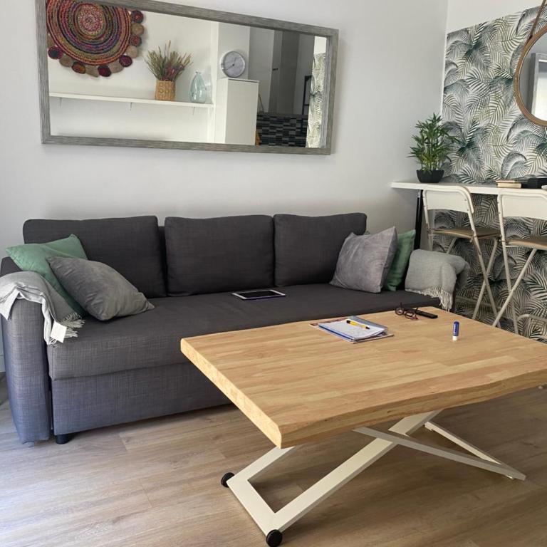 Estudio el Palo - One-Bedroom Apartment - 2