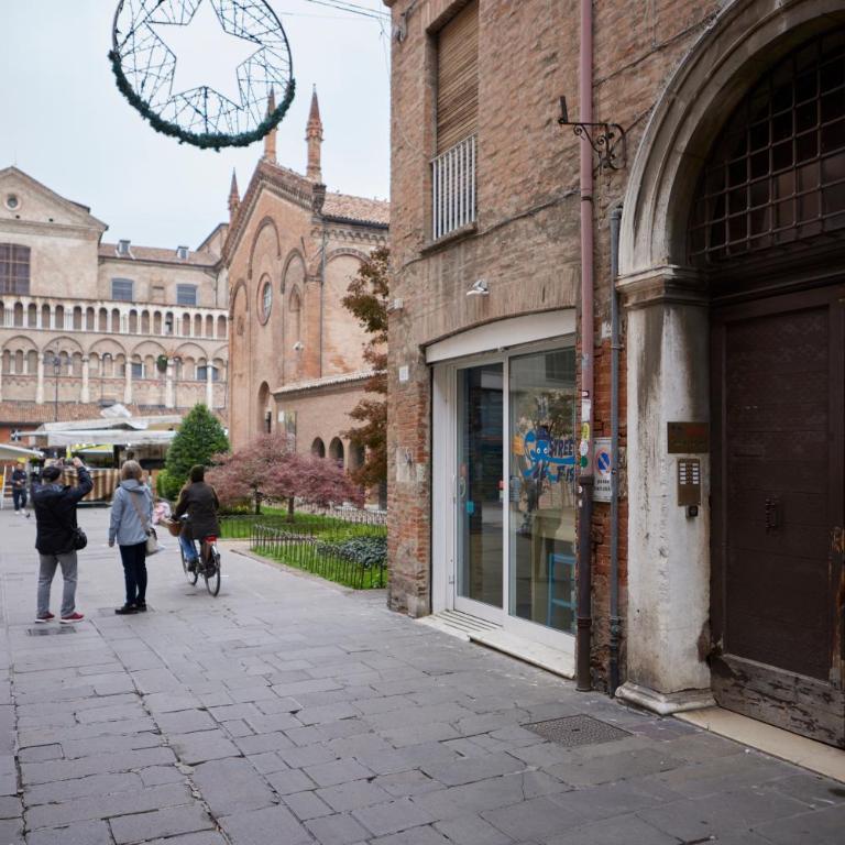 LikeHome San Romano -3Rooms - 10persone -Ferrara - Three-Bedroom Apartment - 35