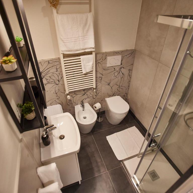 LikeHome San Romano -3Rooms - 10persone -Ferrara - Three-Bedroom Apartment - 20