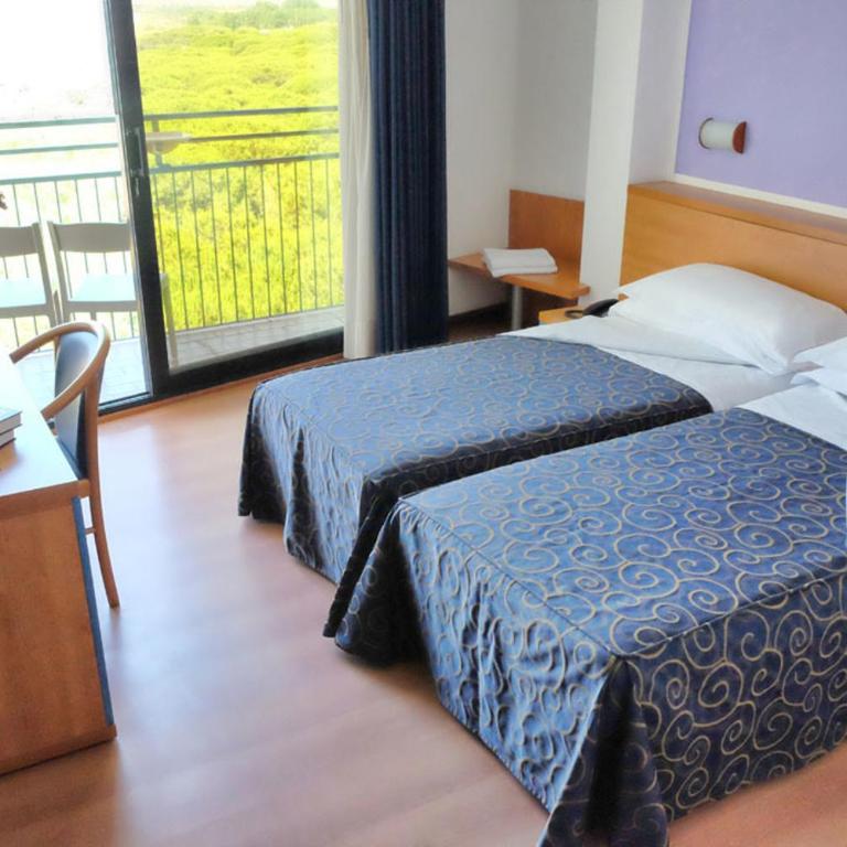 Hotel Fenix - Camera Doppia con Letti Singoli con Vista Parziale sul Mare - 2