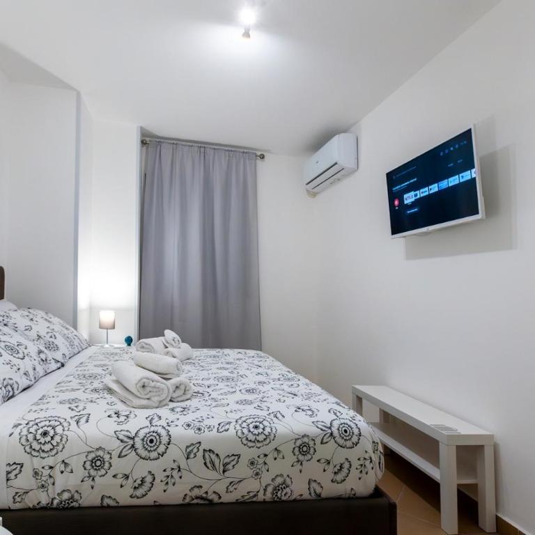 Arco di Bonello Cattedrale - Appartamento con 2 Camere da Letto - 2