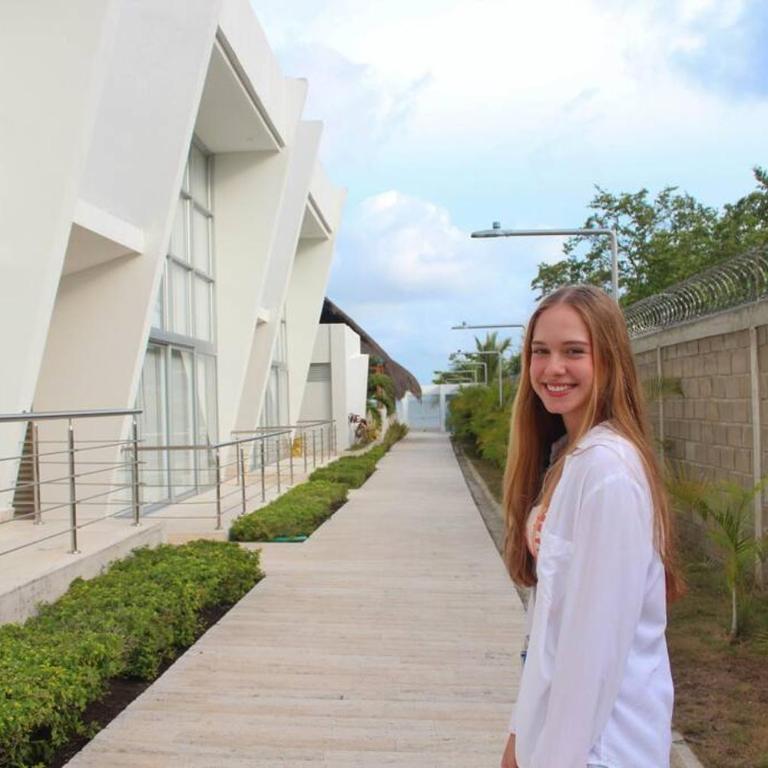 Exclusiva casa en Baru con piscina y playa privada - Three-Bedroom House - 11