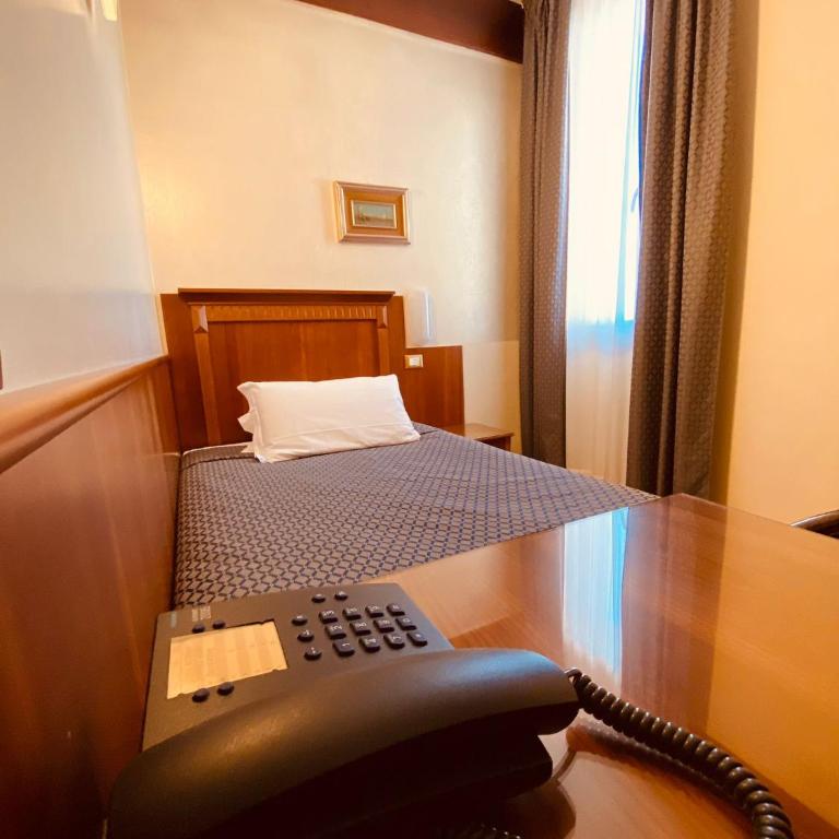 Hotel Bellevue by OasiGroup Hotels - Camera Singola con Vista Mare - 3