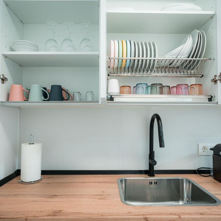 - Apartamento Familiar - QH Casa de los Colores - Three-Bedroom Apartment - 26