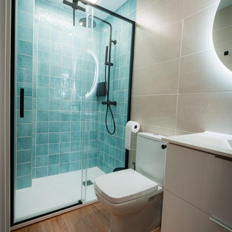 - Apartamento Familiar - QH Casa de los Colores - Three-Bedroom Apartment - 19