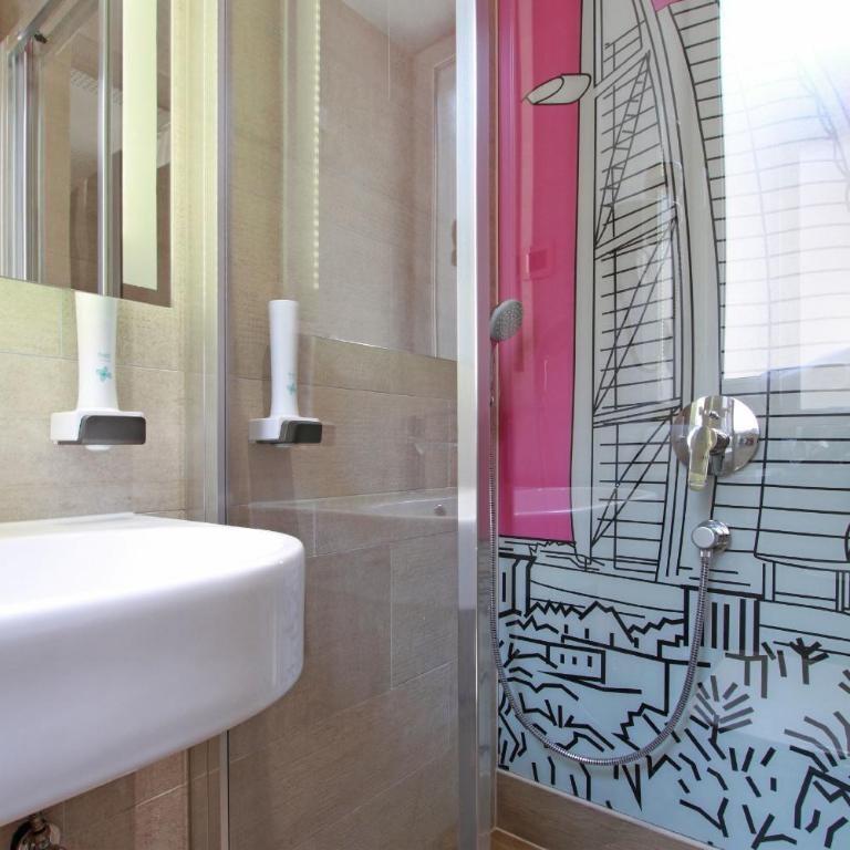 Hotel Cosmopolit - Dvokrevetna Soba sa Bračnim Krevetom - 12