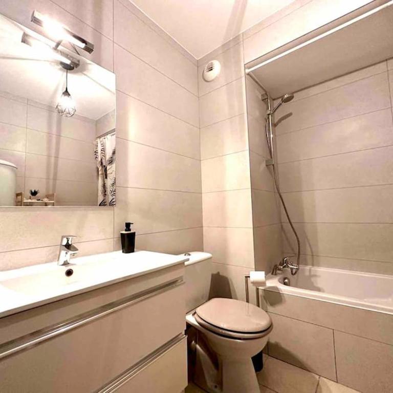 Lumineux T1 : balcon, TV sat&VOD, proche Part-Dieu & Université - Apartment mit 1 Schlafzimmer - 11