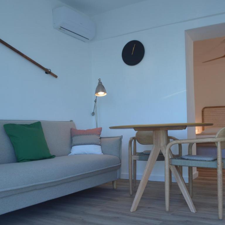 Maravilloso Apartamento AMANECER CABO a pie de playa y mar en CHALET ROQUETES - One-Bedroom Apartment - 48
