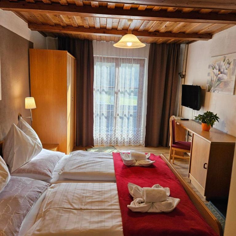 Gasthof-Pension Alt Kirchheim - Doppelzimmer mit Bergblick - 2