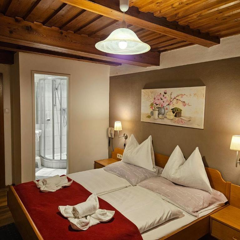 Gasthof-Pension Alt Kirchheim - Doppelzimmer mit Bergblick - 7