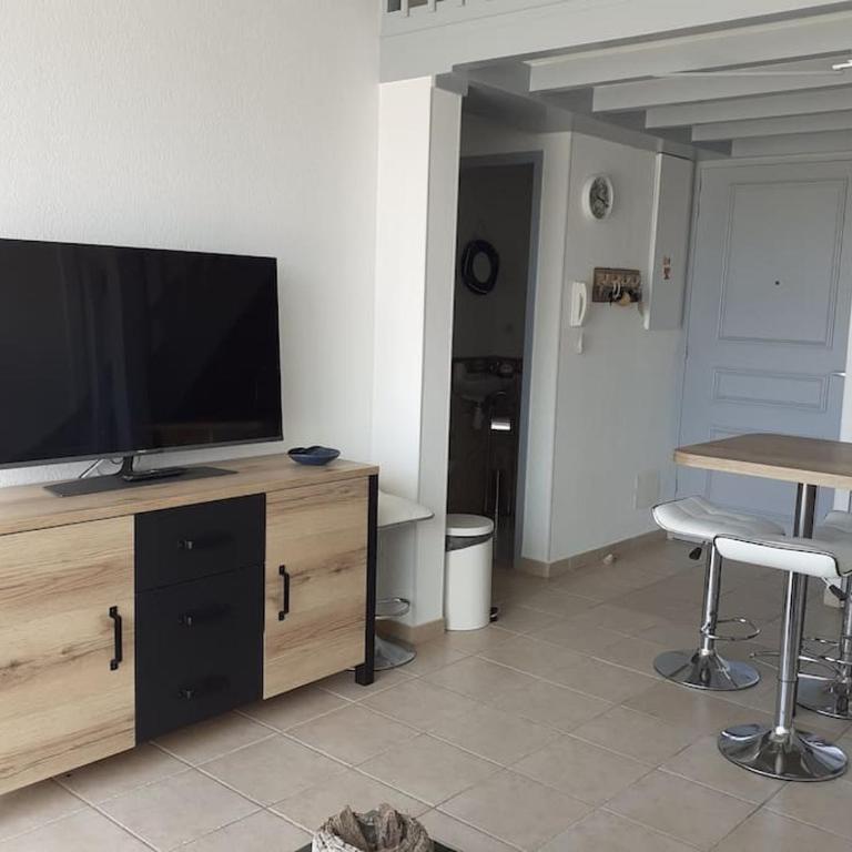 Appartement T2 mezzanine avec piscine. - Apartamento de 2 dormitorios - 4