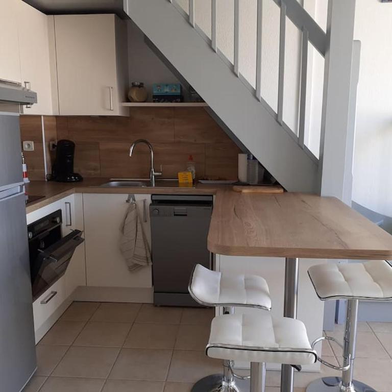 Appartement T2 mezzanine avec piscine. - Apartamento de 2 dormitorios - 9