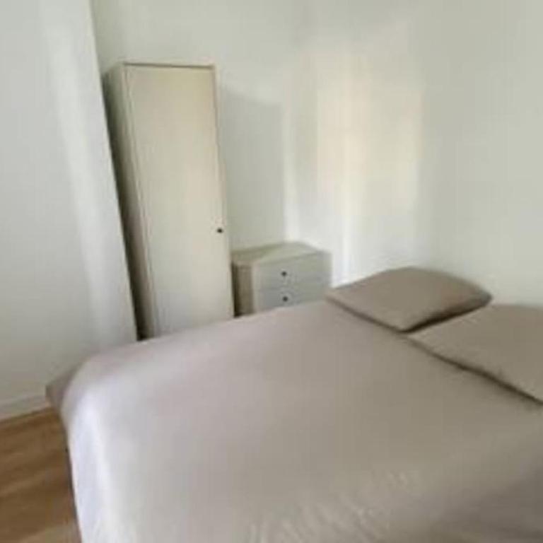 Bel appartement neuf et facile d'accès - Apartment mit 2 Schlafzimmern - 13