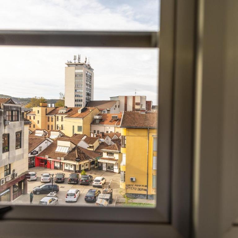 Olimpus Apartmani BD Banjaluka - Dvokrevetna Soba sa Bračnim Krevetom i Sopstvenim Kupatilom - 7