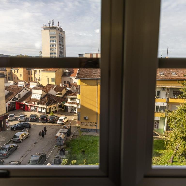 Olimpus Apartmani BD Banjaluka - Dvokrevetna Soba sa Bračnim Krevetom i Sopstvenim Kupatilom - 7