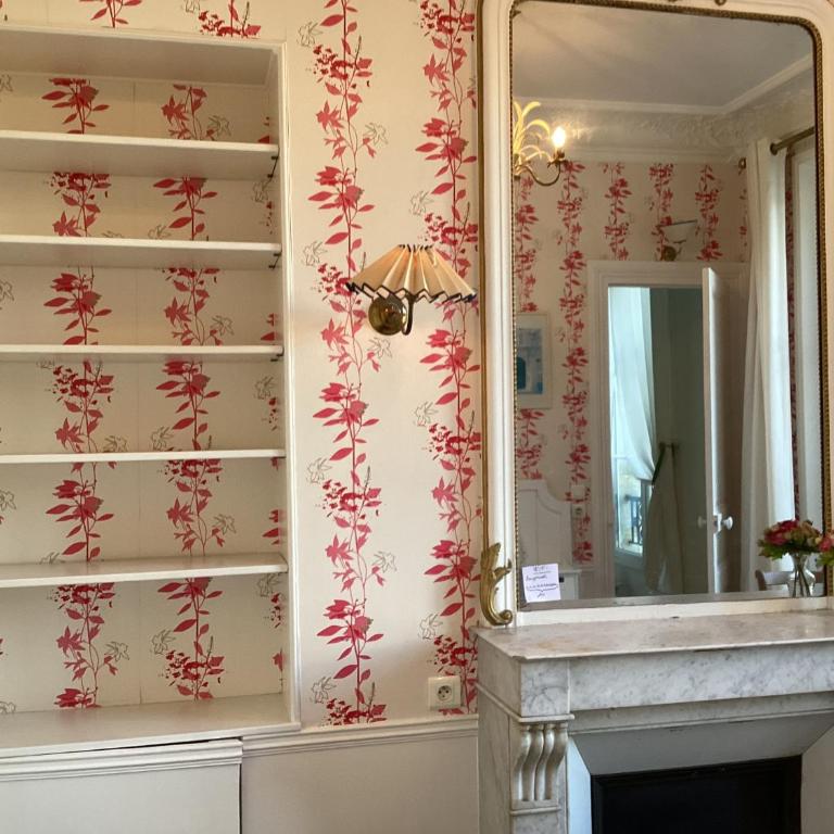 BED and BREAKFAST PARIS QUARTIER CHAMPS-ÉLYSÉES - Chambre Double - 12