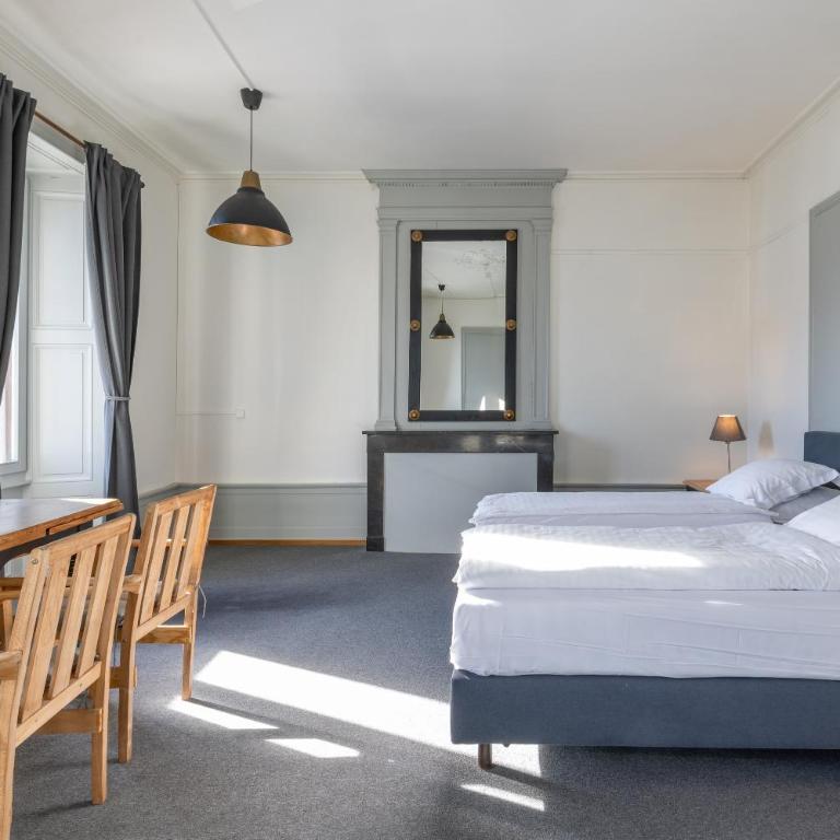 Vevey Hotel & Guesthouse - Chambre Familiale avec Salle de Bains Commune - 22
