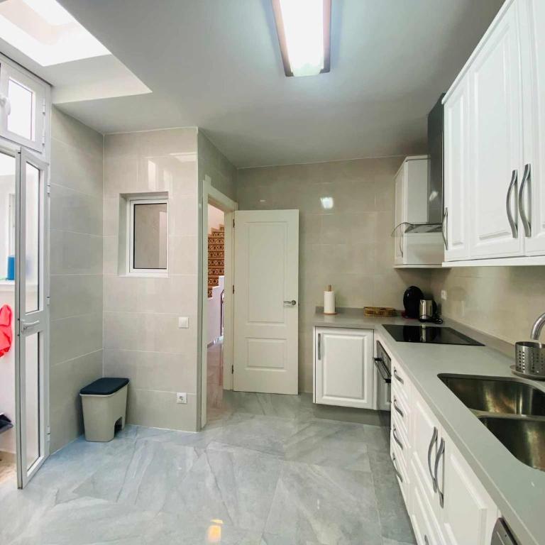 Bonita casa céntrica con piscina & parking - Apartamento de 3 dormitorios - 9