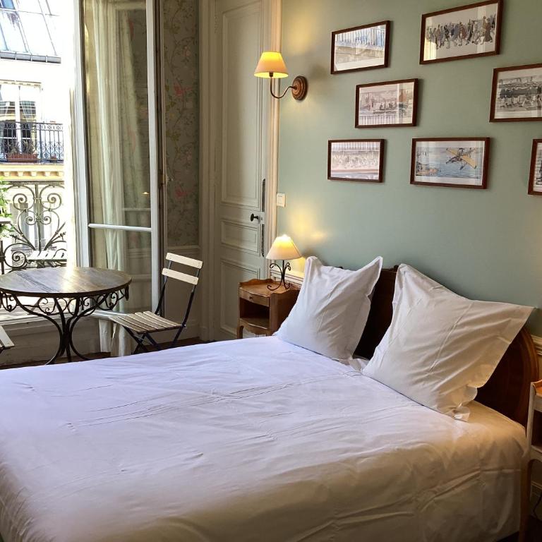 BED and BREAKFAST PARIS QUARTIER CHAMPS-ÉLYSÉES - Chambre Double avec Balcon - 6
