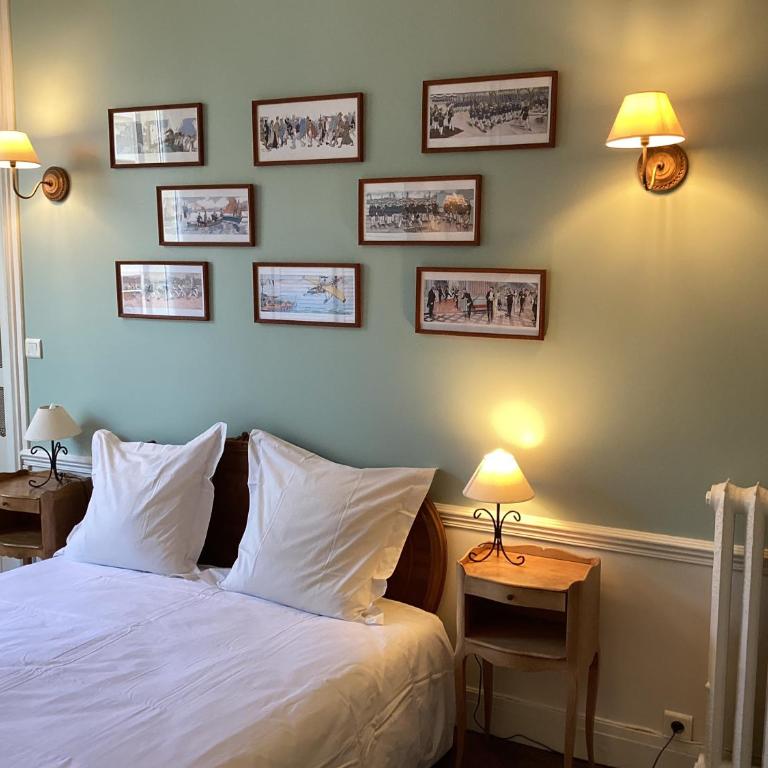 BED and BREAKFAST PARIS QUARTIER CHAMPS-ÉLYSÉES - Chambre Double avec Balcon - 12