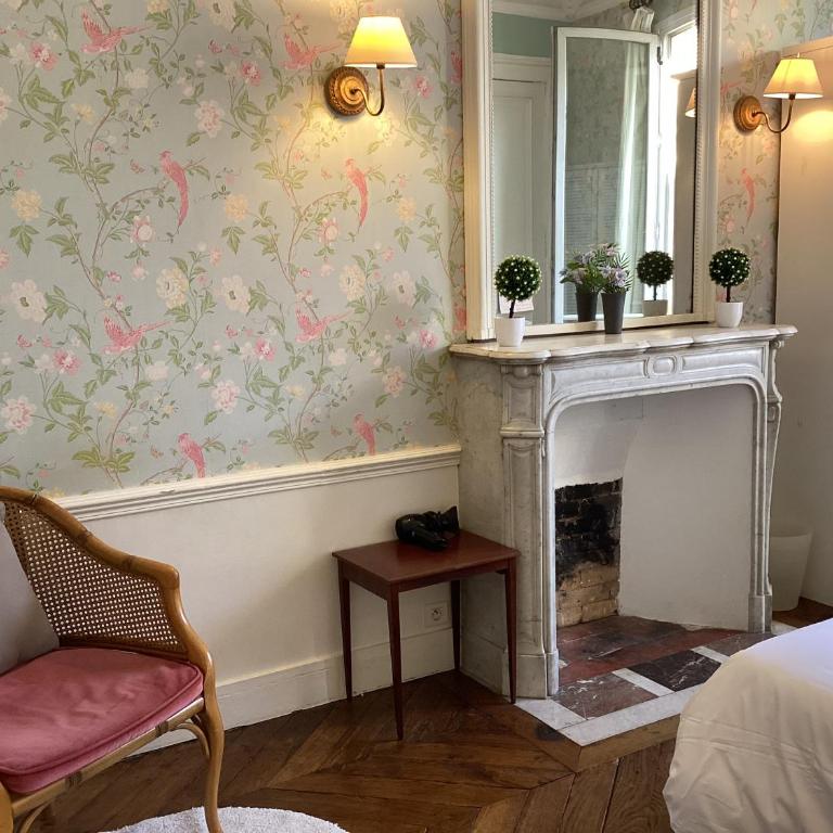 BED and BREAKFAST PARIS QUARTIER CHAMPS-ÉLYSÉES - Chambre Double avec Balcon - 18