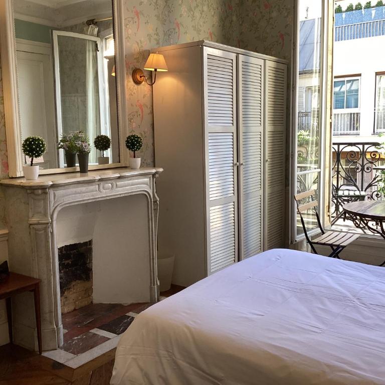 BED and BREAKFAST PARIS QUARTIER CHAMPS-ÉLYSÉES - Chambre Double avec Balcon - 20