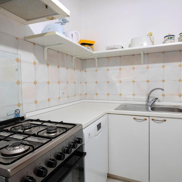 Casa Castagna - Two-Bedroom Apartment - 12